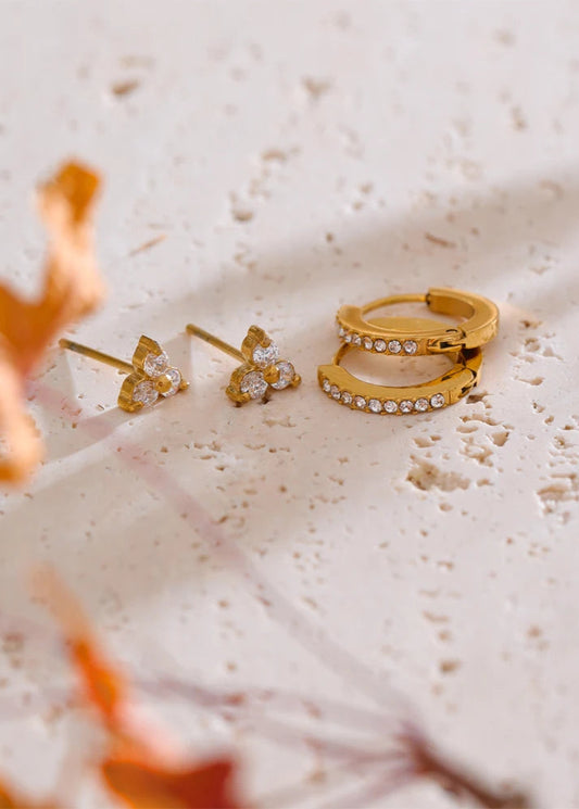 Boucles d’Oreilles Clous Géométriques – Finition Or Véritable