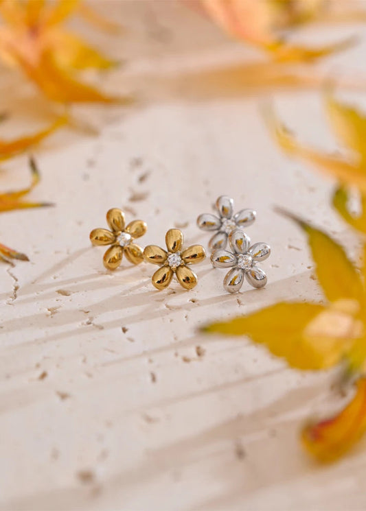 Boucles d’Oreilles Fleurs Zircon – Inspiration Nature ; Finition Or Véritable