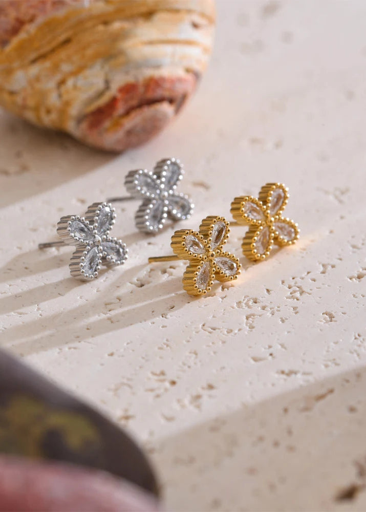 Boucles d’Oreilles Trèfle – Finition Or Véritable