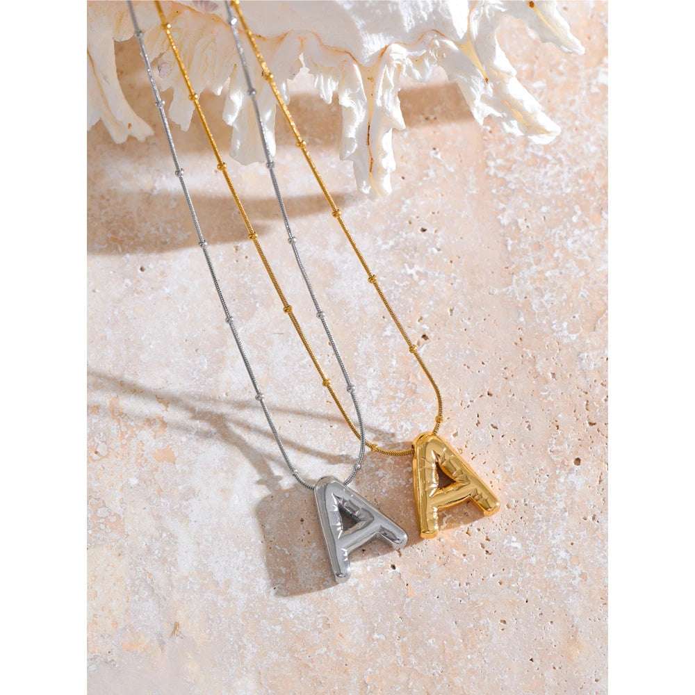 Collier Pendentif Géométrique Lettre