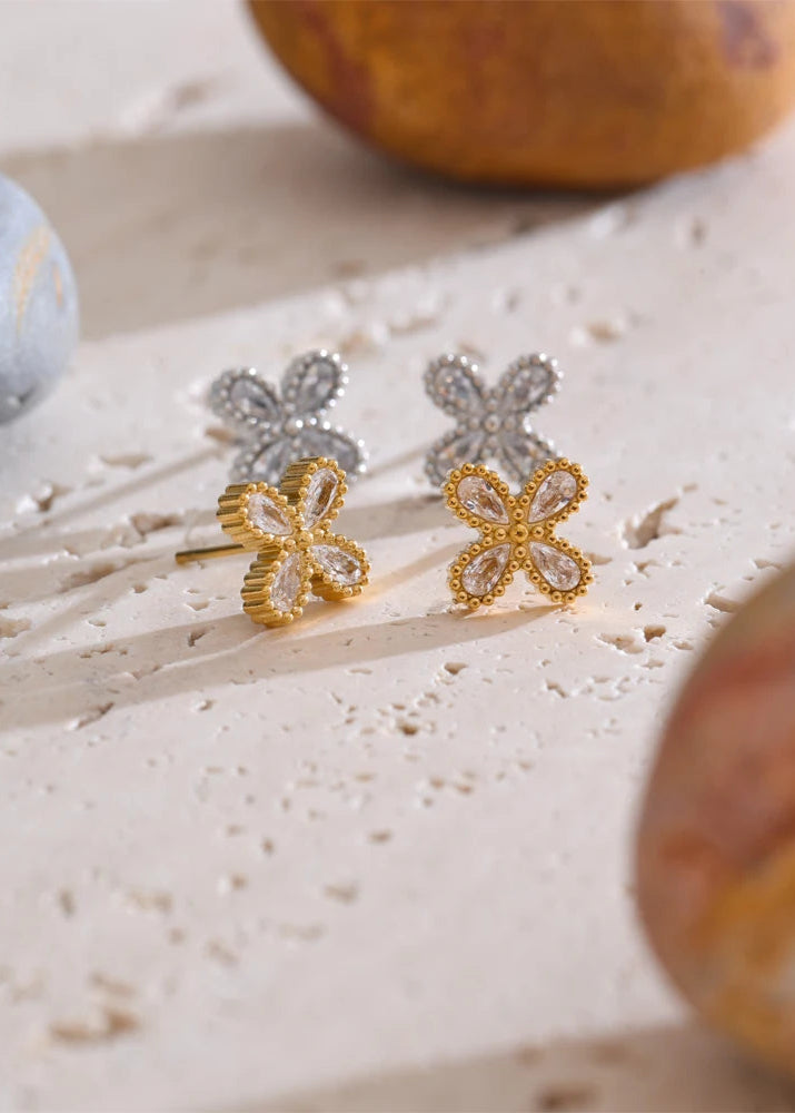 Boucles d’Oreilles Trèfle – Finition Or Véritable