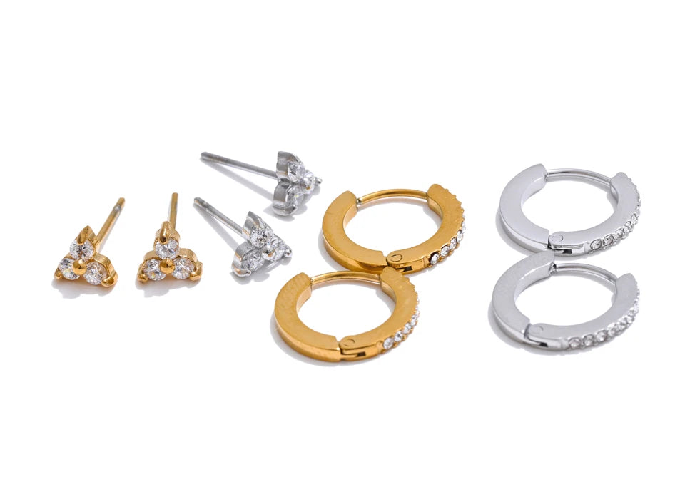 Boucles d’Oreilles Clous Géométriques – Finition Or Véritable